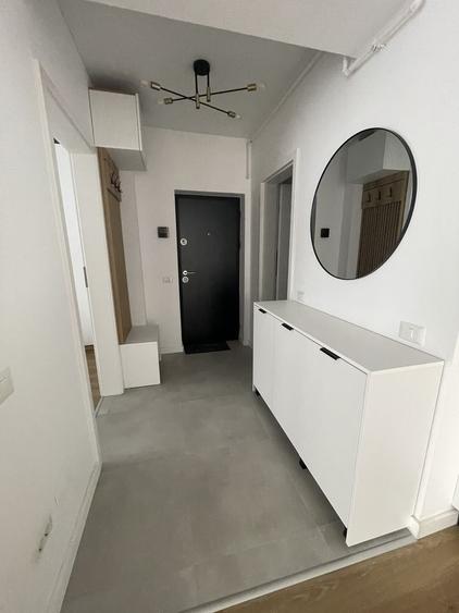 Apartament cu 2 camere semidecomandat în Apărătorii Patriei