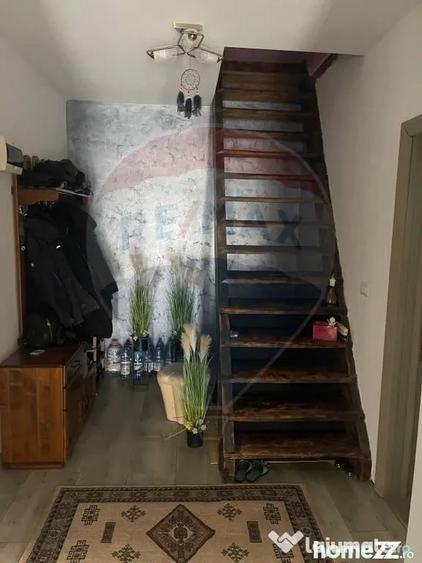 Casă cu 5 camere cu Teren 343 Mp în Central