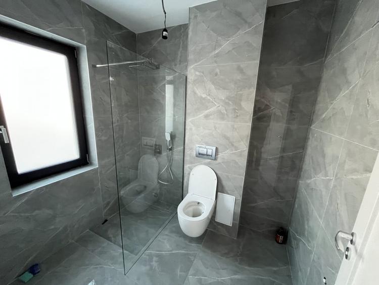 Casă individuală cu 4 camere cu Canalizare în Valu lui Traian