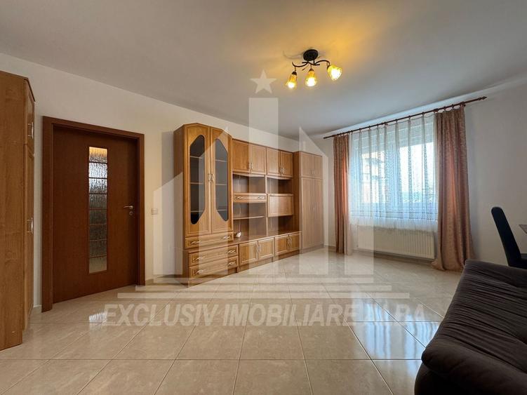 Apartament cu 2 camere semidecomandat, mobilat în Central