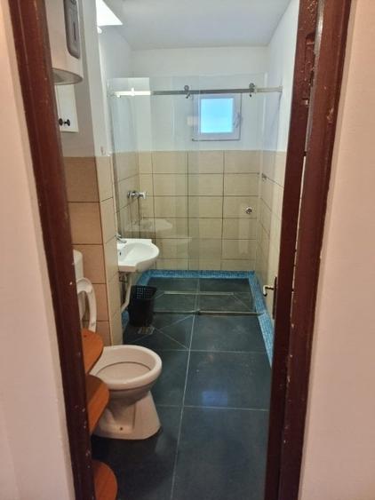 Garsonieră decomandată, mobilată în Tei