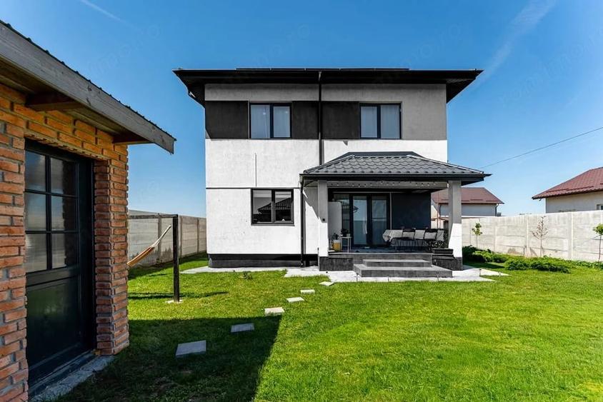Casă cu 7 camere cu Teren 463 Mp în Dragomirești-Deal