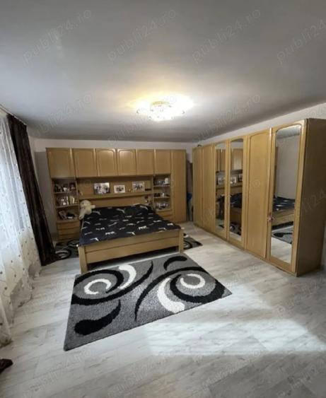 Casă cu 6 camere cu Teren 423 Mp în Bereasca