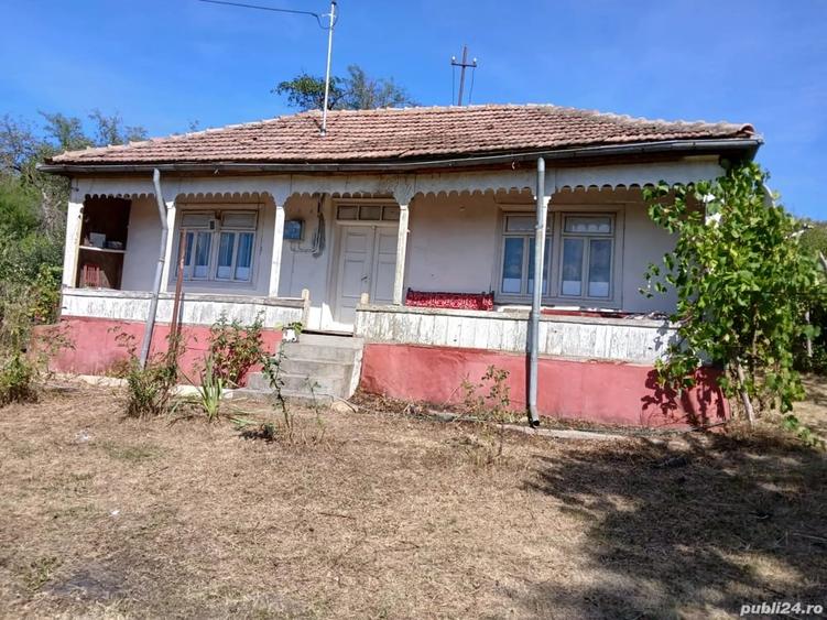 Casă cu 4 camere în Central