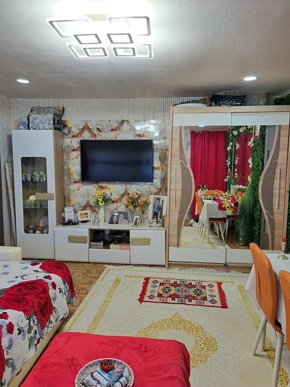 Apartament cu 2 camere semidecomandat în Pod