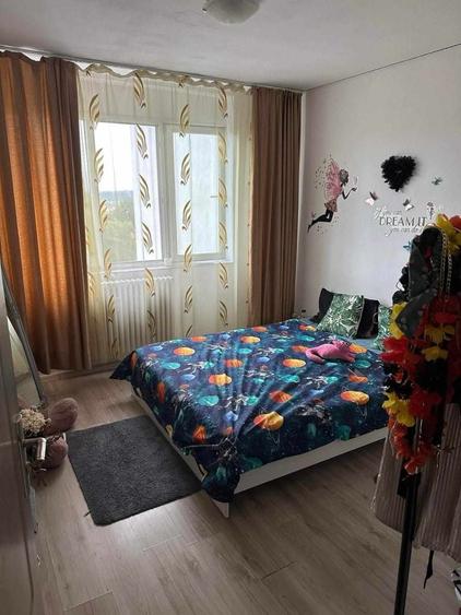 Inchiriez apartament cu 3 camere decomandat - 7