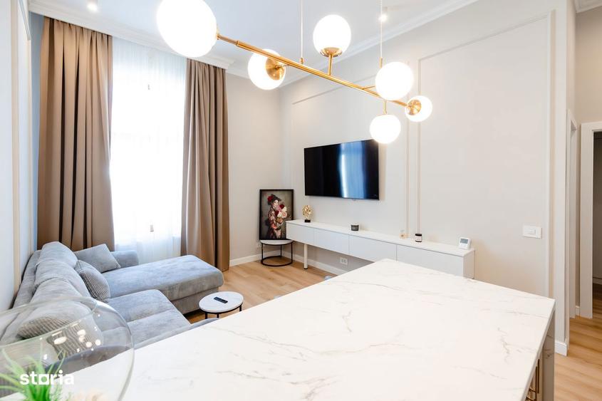 Apartament cu 3 camere decomandat în Central