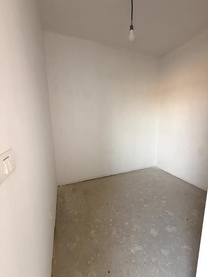 Duplex cu 4 camere cu Canalizare în Giarmata