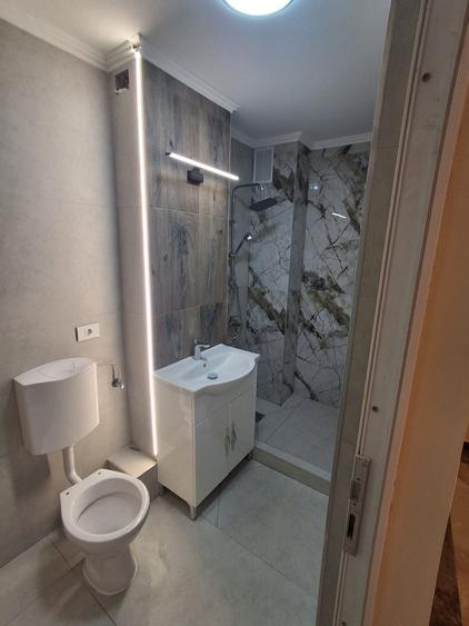 Garsonieră decomandată în Rogerius