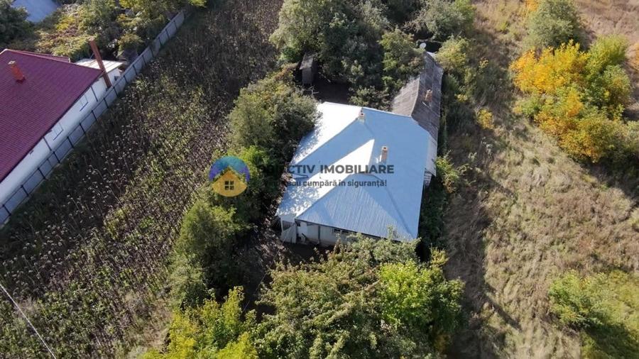 Casă cu 5 camere cu Teren 2459 Mp în Turturești