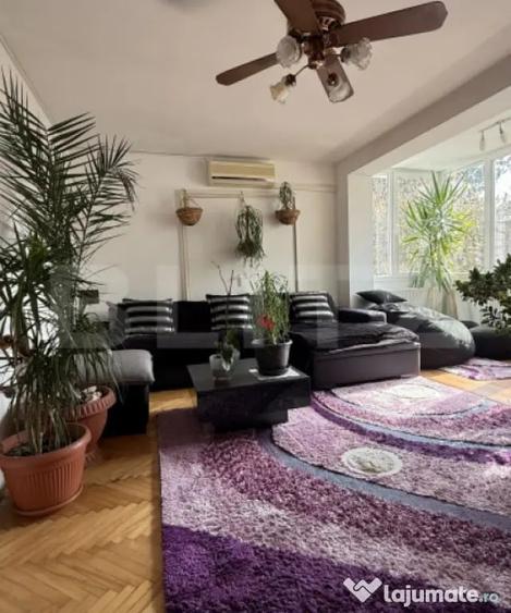 Apartament cu 3 camere decomandat în Central