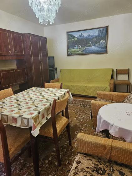Apartament cu 3 camere decomandat în Zorilor