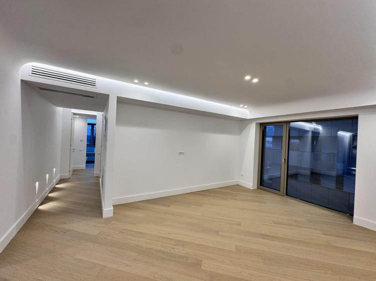 Apartament cu 3 camere decomandat în Voluntari