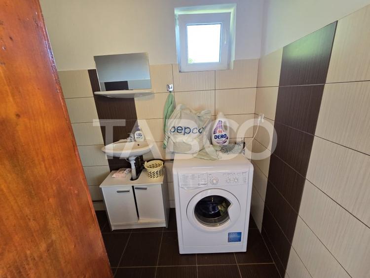 Casă individuală cu 3 camere cu Canalizare în Central