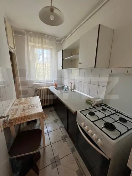 Apartament cu 2 camere semidecomandat în Decebal