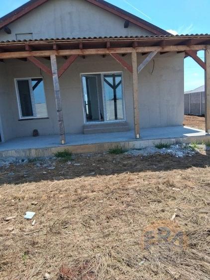 Casă individuală cu 4 camere cu Teren 500 Mp în Sântandrei