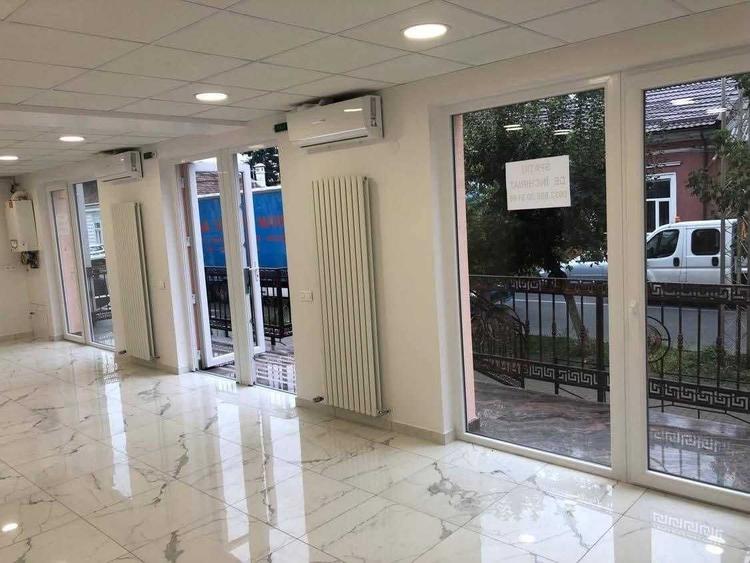 Spațiu comercial, de 53 mp, în Central