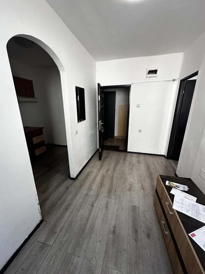 Garsonieră decomandată în Jilava