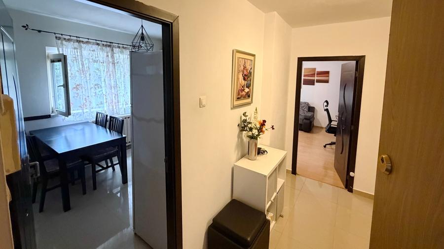 Apartament cu 3 camere decomandat în Vitan Mall