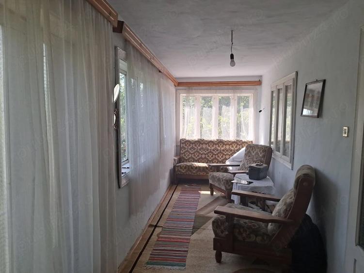 Casă cu Teren 6000 Mp în Mălini