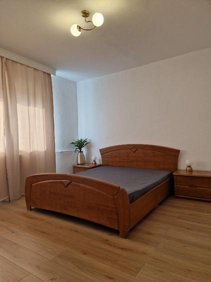 Apartament cu 2 camere decomandat, mobilat în Brâncoveanu