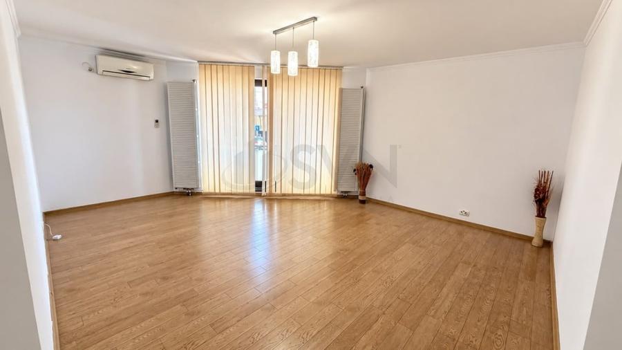 Apartament cu 3 camere decomandat în Domenii