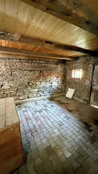 Casă cu 5 camere cu Teren 1400 Mp în Vale