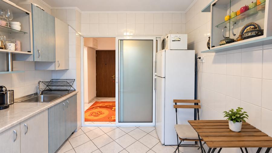 Apartament cu 2 camere decomandat în Berceni