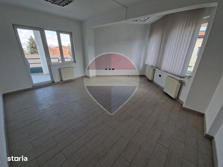 Casă cu 4 camere în Zorilor
