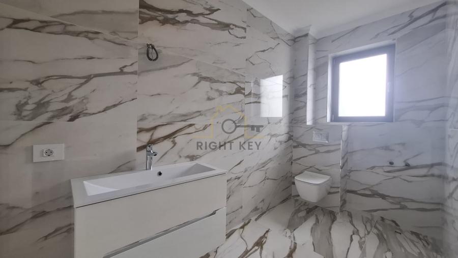 Apartament cu 3 camere decomandat în Băneasa