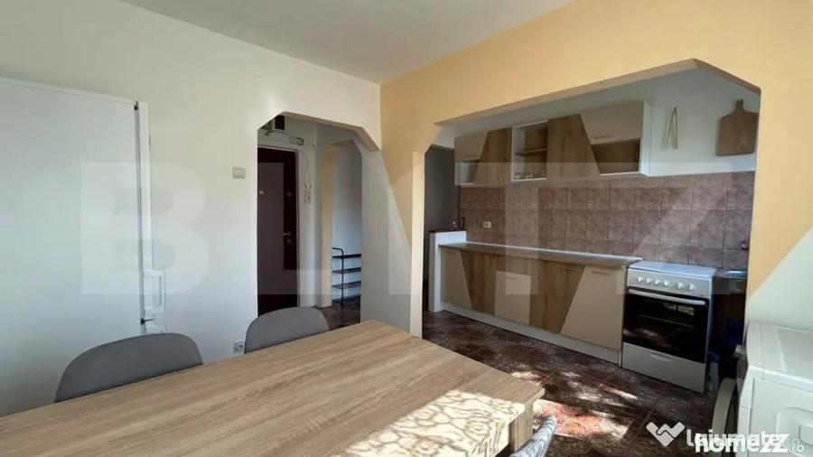 Apartament cu 3 camere decomandat în Rogerius