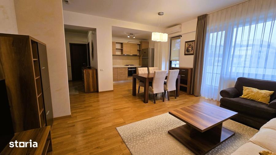Apartament cu 3 camere decomandat în Băneasa