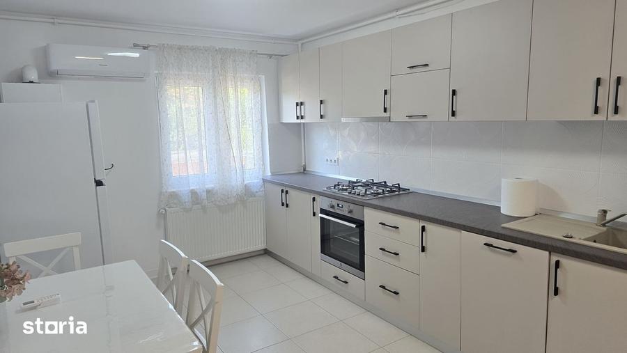 Inchiriez apartament 2 camere dec. Deva, Casa de Pensii, etaj 1, - 4