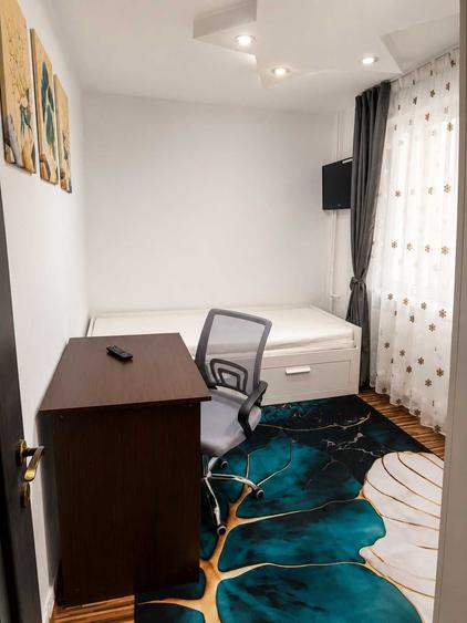 Apartament cu 3 camere semidecomandat în Spitalul Județean