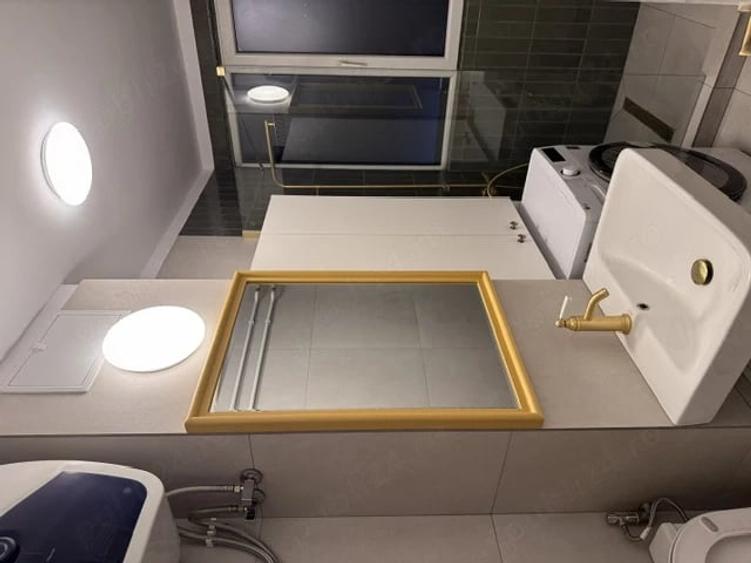 Apartament cu 3 camere semidecomandat în Tineretului