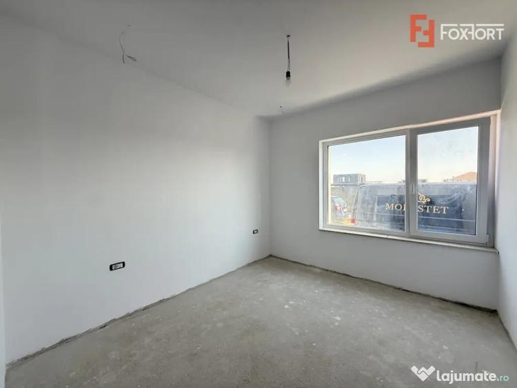 Apartament cu 4 camere în Torontalului