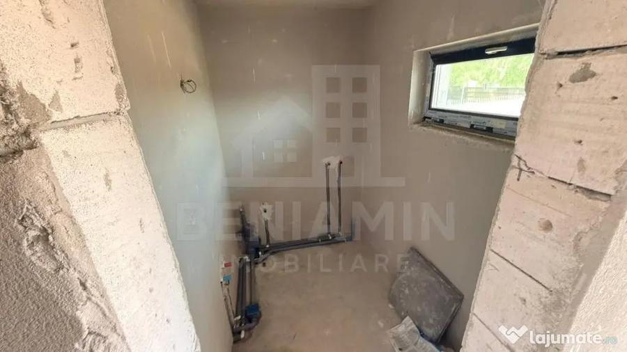 Casă cu 4 camere cu Teren 200 Mp în Central