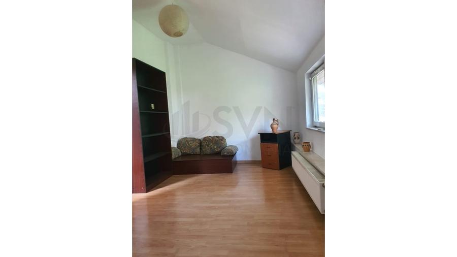 Casă individuală cu 5 camere cu Canalizare în Casin