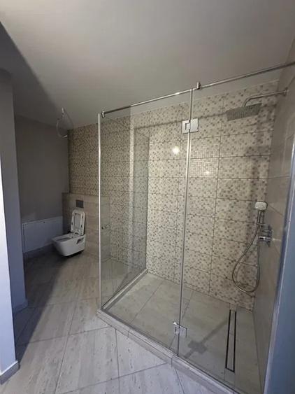 Casă individuală cu 6 camere cu Canalizare în Borhanci