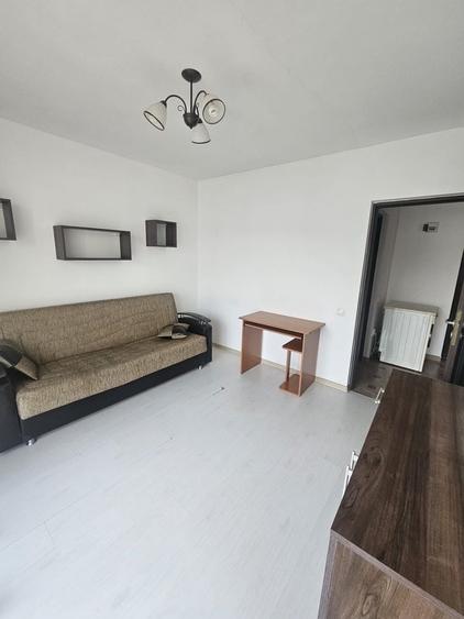 Garsonieră decomandată în Florești