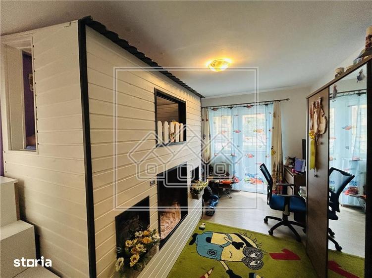 Apartament cu 3 camere în Șelimbăr