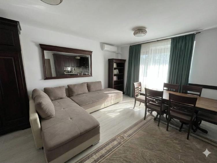 Apartament cu 3 camere decomandat, mobilat în Soarelui