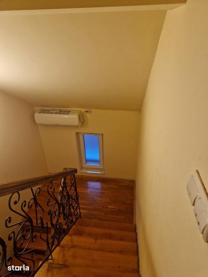 Casă cu 5 camere cu Teren 404 Mp în Central