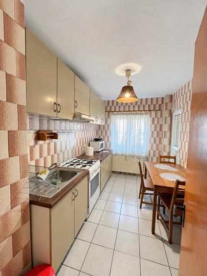 Apartament cu 2 camere decomandat în Lacul Morii