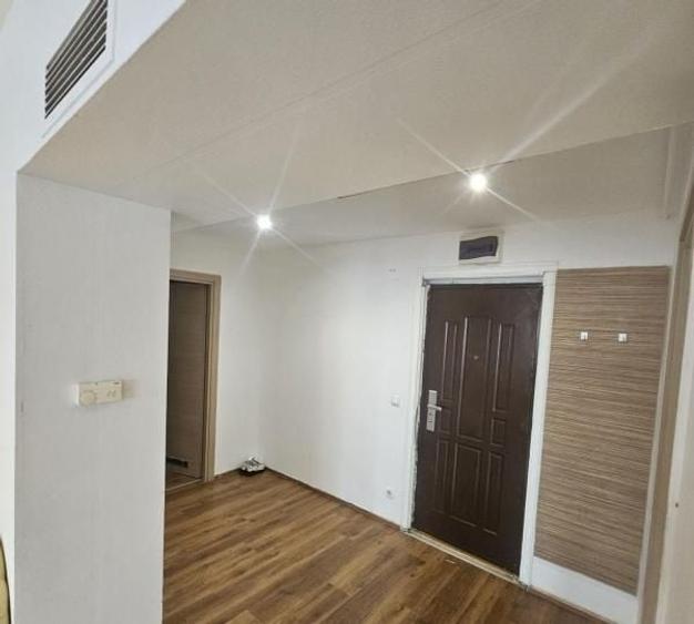 Apartament cu 2 camere semidecomandat, mobilat în Vitan-Bârzești
