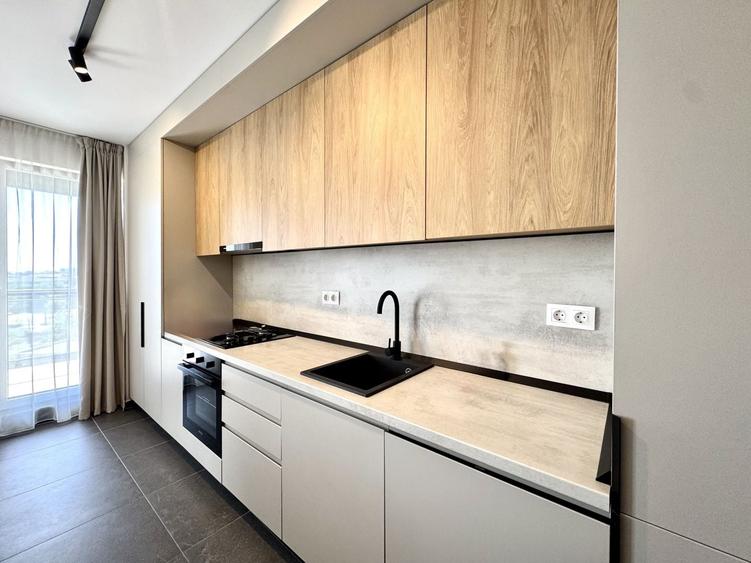 Apartament cu 3 camere decomandat, mobilat în Lipovei