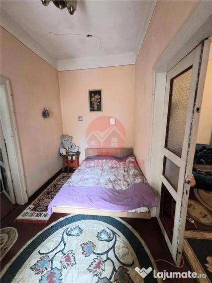 Casă cu 1 camere cu Canalizare în Central