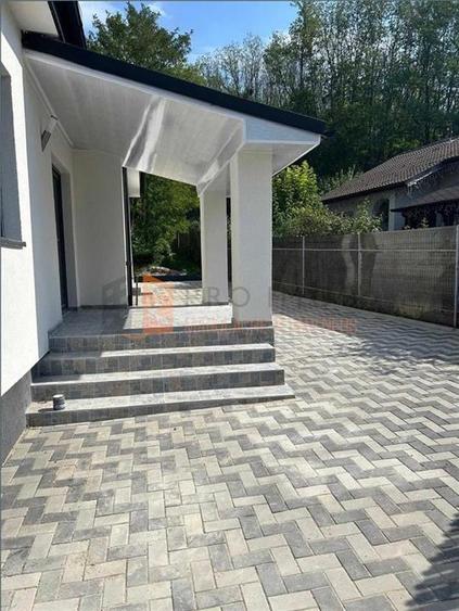 Casă individuală cu 3 camere cu Teren 748 Mp în Unguriu