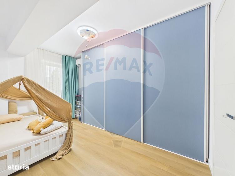 Apartament cu 3 camere decomandat în Fizicienilor