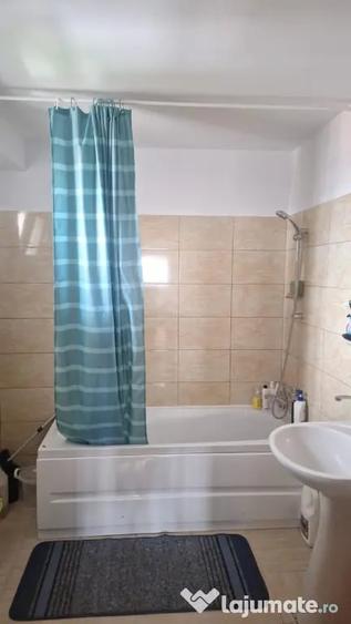 Apartament cu 3 camere decomandat în Obcini